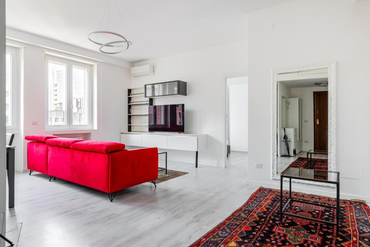 Garibaldi & Gae Aulenti Modern Apt With Private Parking! Милан Экстерьер фото